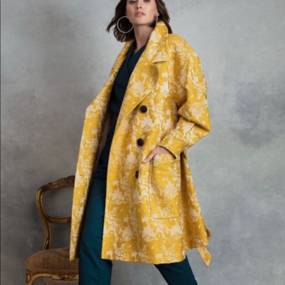 york x happy nature beautiful yellow coat XS/S

RSP: $298